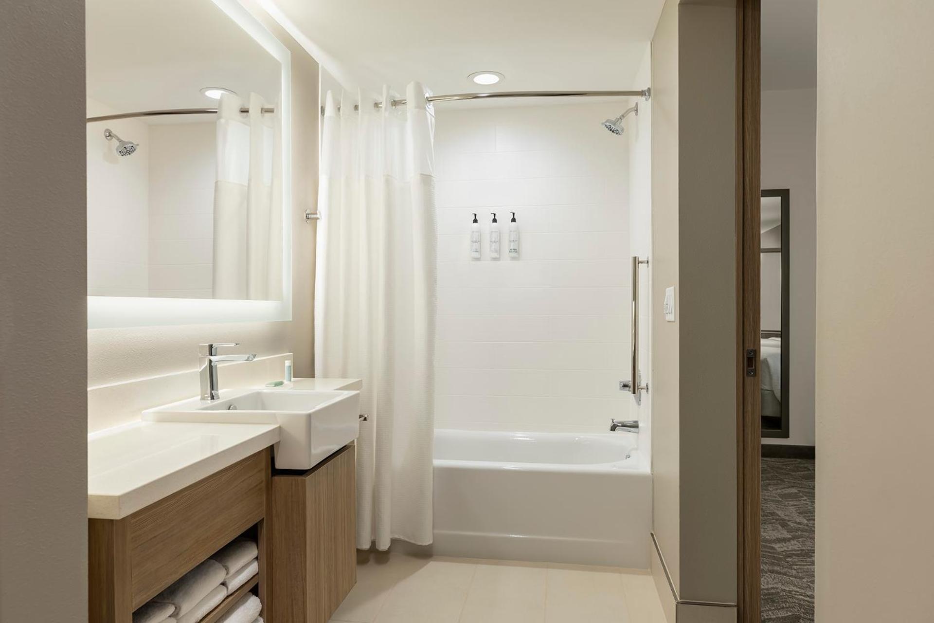 Springhill Suites By Marriott Fargo Chambre photo