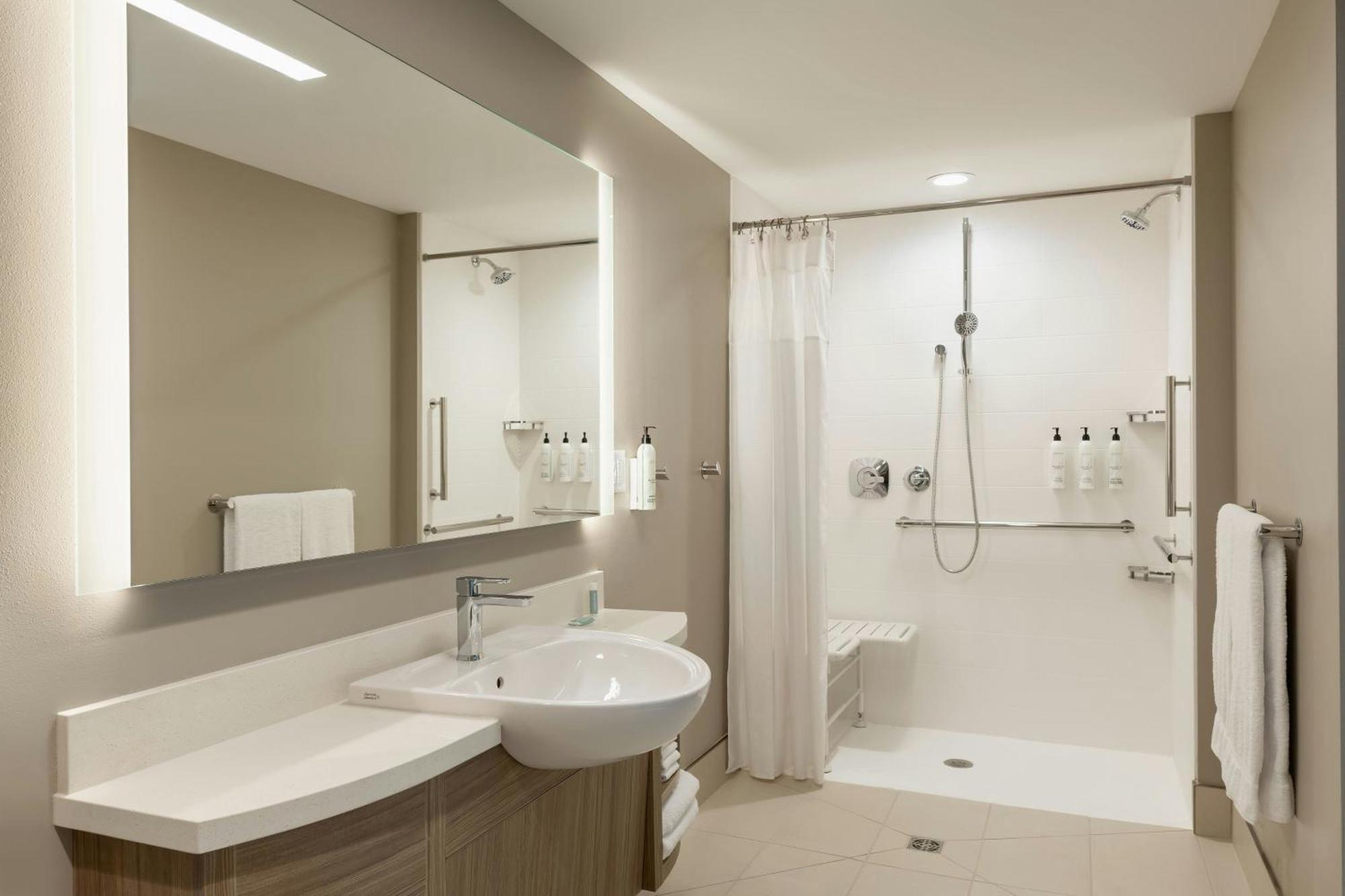 Springhill Suites By Marriott Fargo Extérieur photo