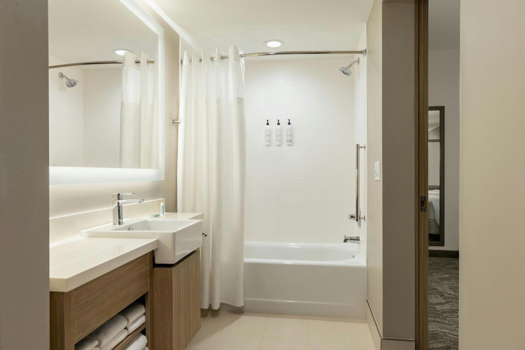 Springhill Suites By Marriott Fargo Extérieur photo