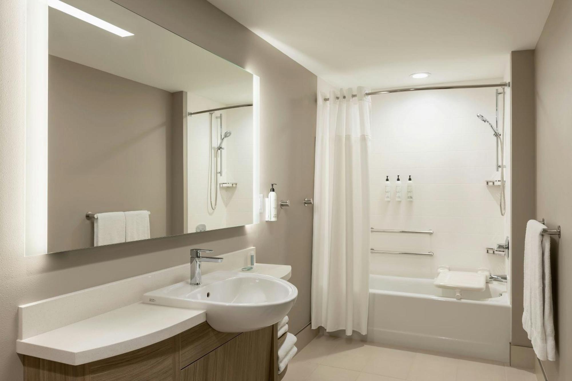 Springhill Suites By Marriott Fargo Extérieur photo