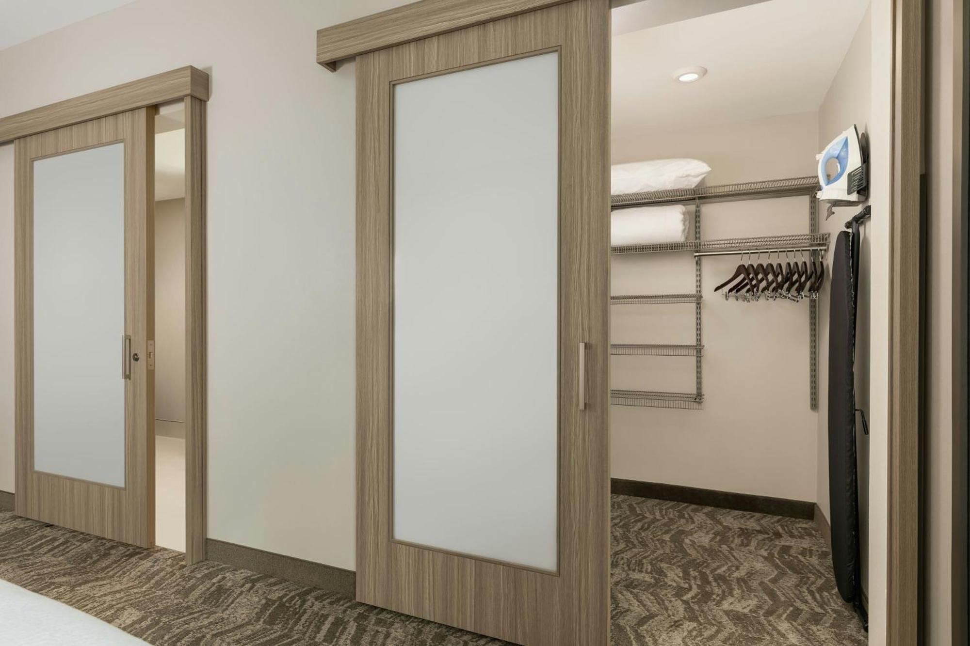 Springhill Suites By Marriott Fargo Extérieur photo